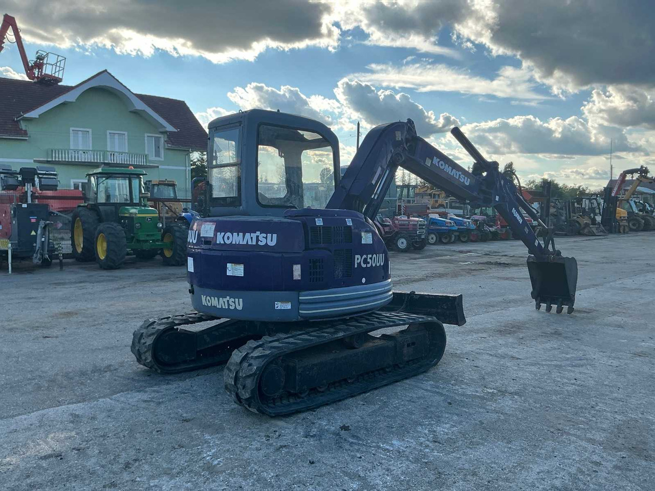 Komatsu KOMATSU - PC50 UU-2 - MINI-EXCAVATOR - 2005 - Miniexcavadora: foto 1 Komatsu KOMATSU - PC50 UU-2 - MINI-EXCAVATOR - 2005 - Miniexcavadora: foto 1