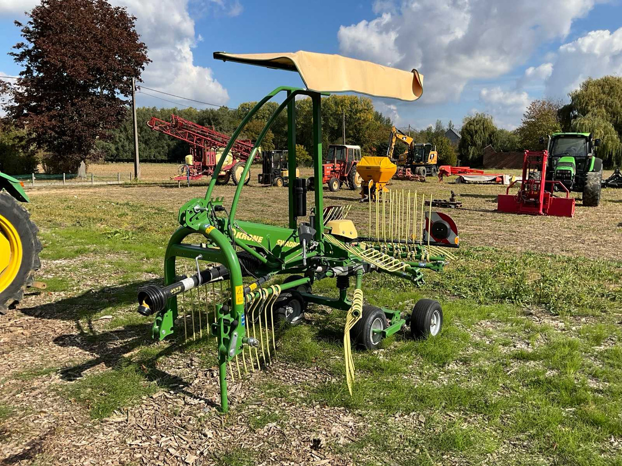 Krone Swadro S380 KS102-04 - Maquinaria de henificación: foto 1 Krone Swadro S380 KS102-04 - Maquinaria de henificación: foto 1