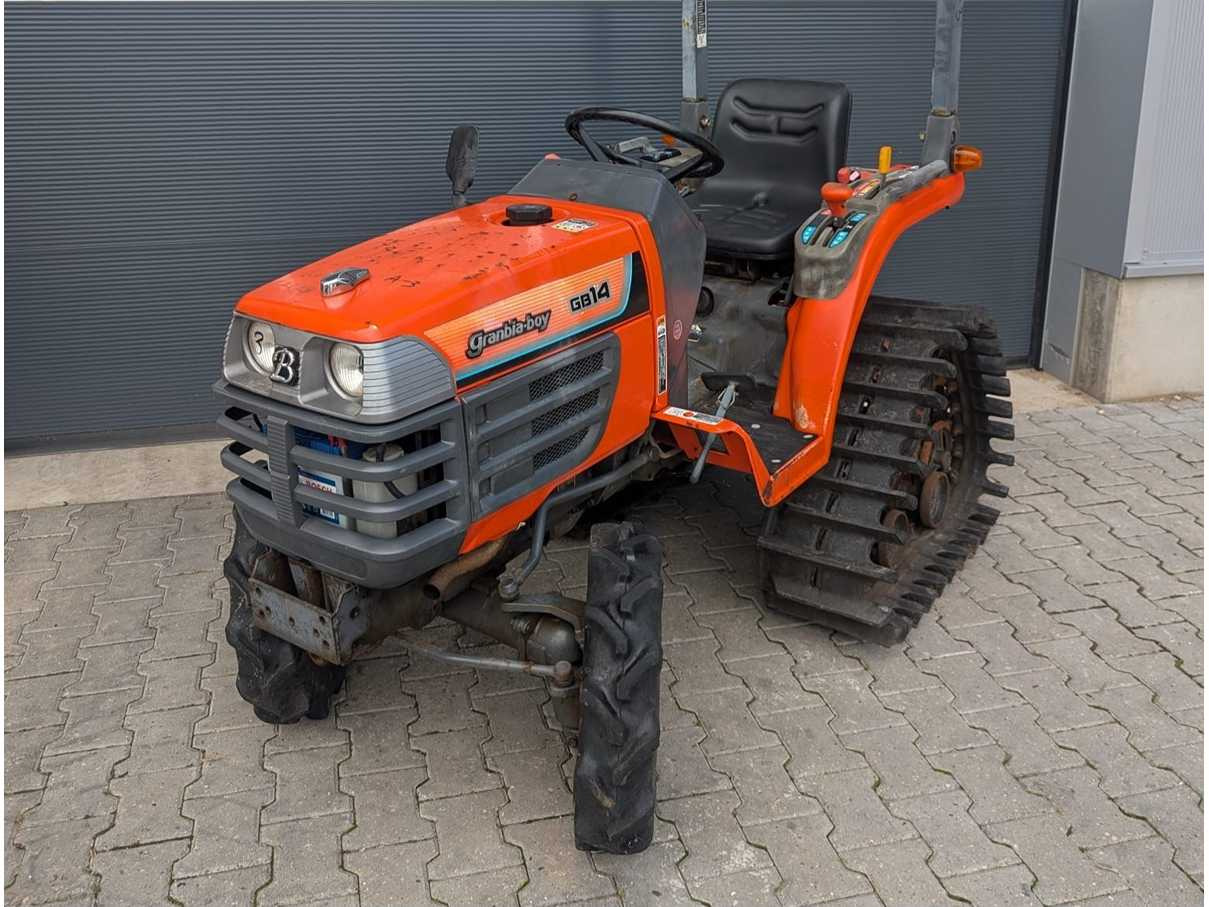 Kubota GB14 - Tractor municipal: foto 1 Kubota GB14 - Tractor municipal: foto 1