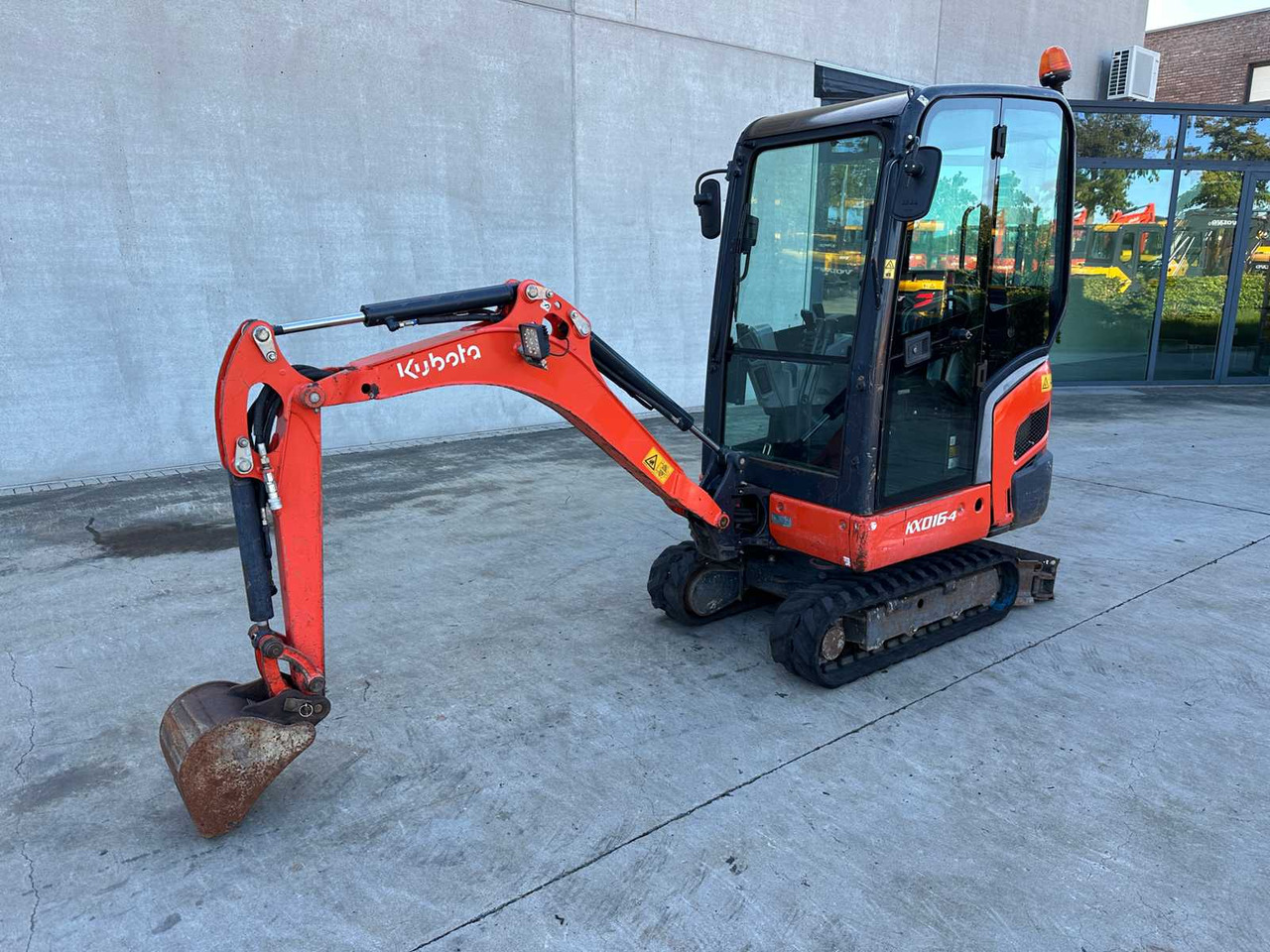Kubota KUBOTA - 2016 - KX016-4 - MIDI EXCAVATOR - Excavadora de cadenas: foto 1 Kubota KUBOTA - 2016 - KX016-4 - MIDI EXCAVATOR - Excavadora de cadenas: foto 1