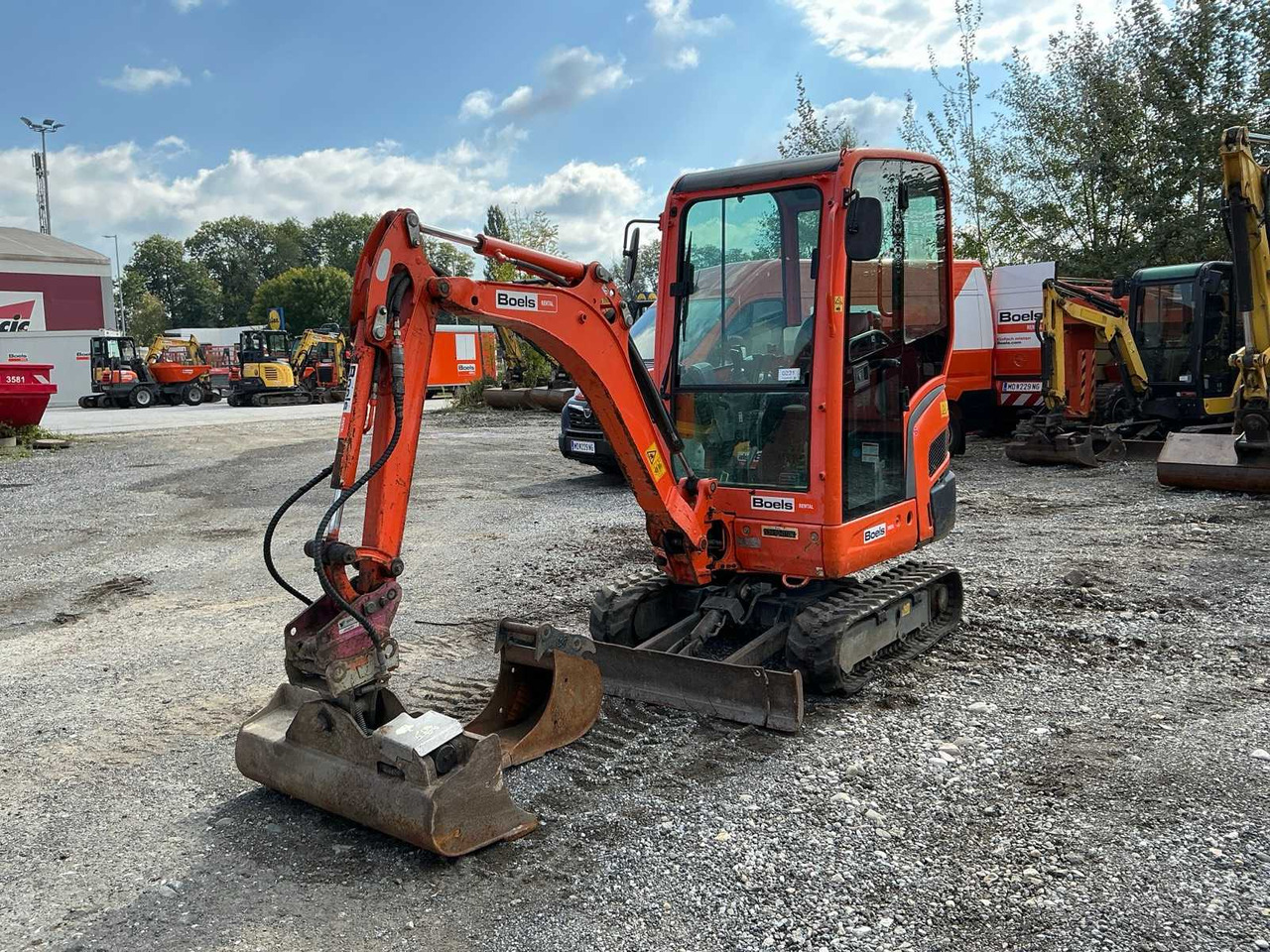 Kubota KX016-4G - Excavadora de cadenas: foto 1 Kubota KX016-4G - Excavadora de cadenas: foto 1