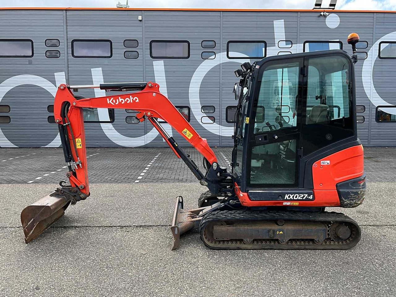 Kubota KX027-4 HI - Miniexcavadora: foto 2 Kubota KX027-4 HI - Miniexcavadora: foto 2