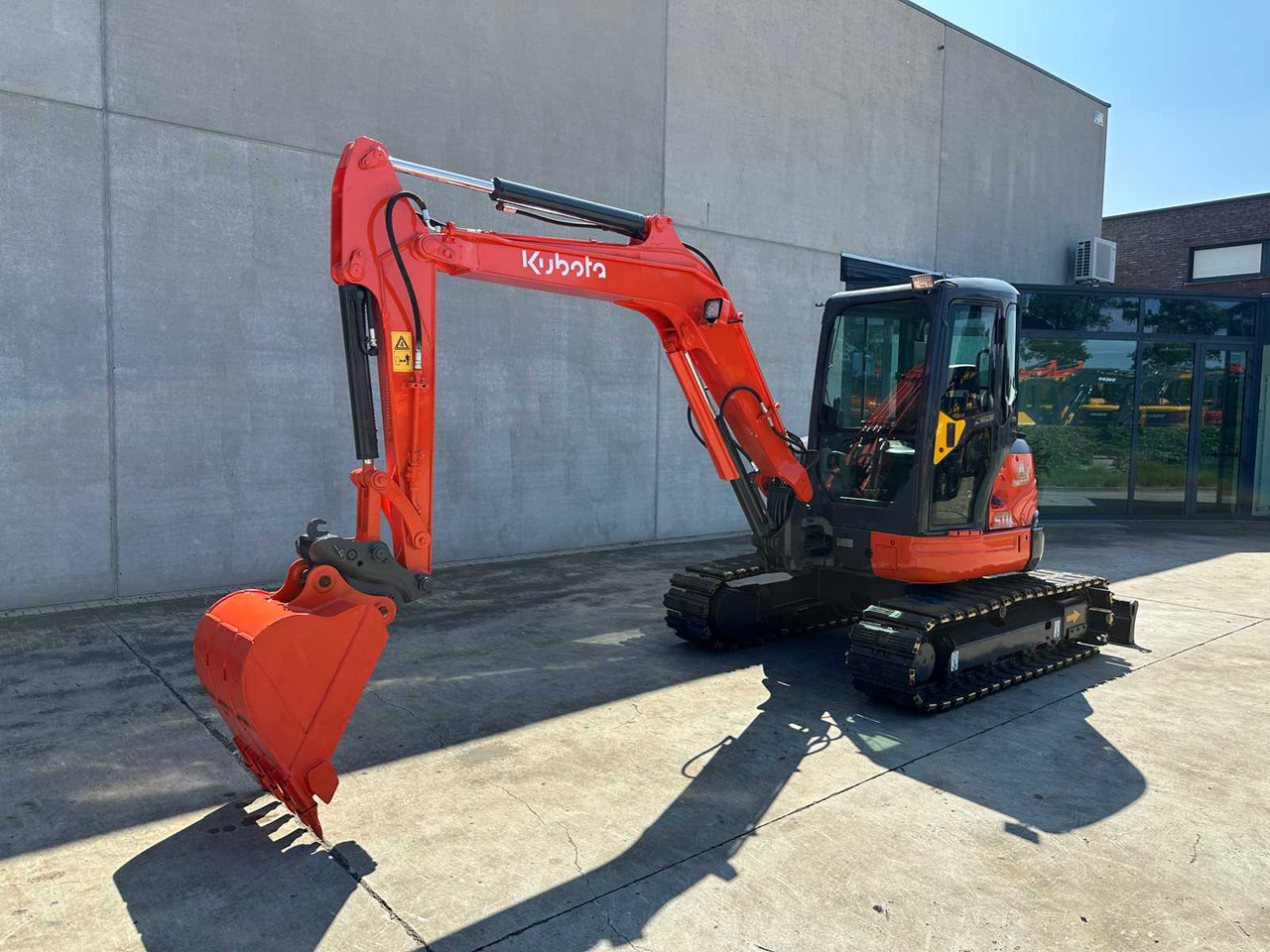 Kubota KX155-3 - Excavadora de cadenas: foto 1 Kubota KX155-3 - Excavadora de cadenas: foto 1