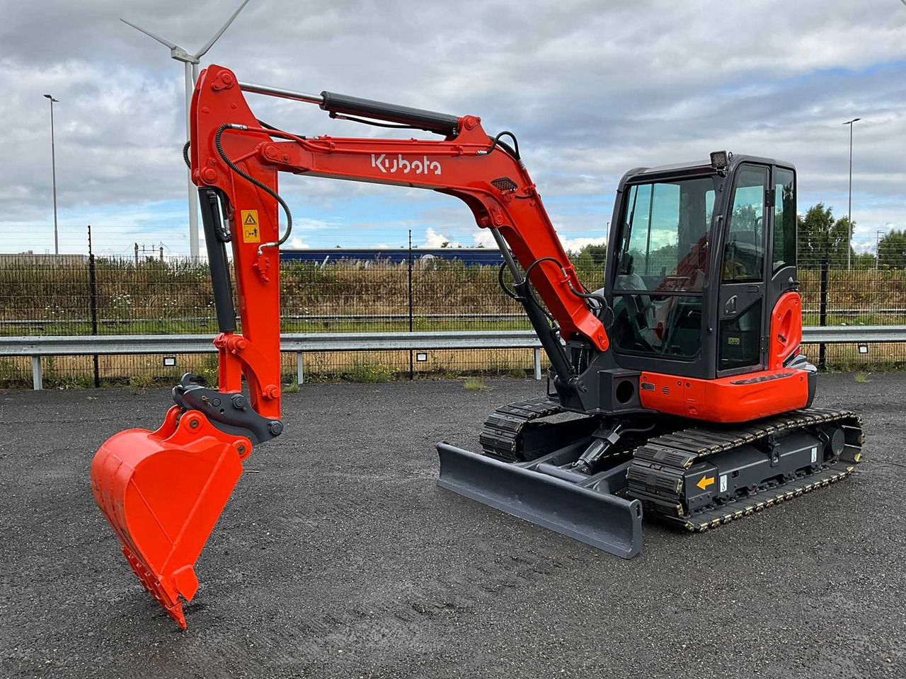 Kubota KX155-5 - Excavadora de cadenas: foto 1 Kubota KX155-5 - Excavadora de cadenas: foto 1