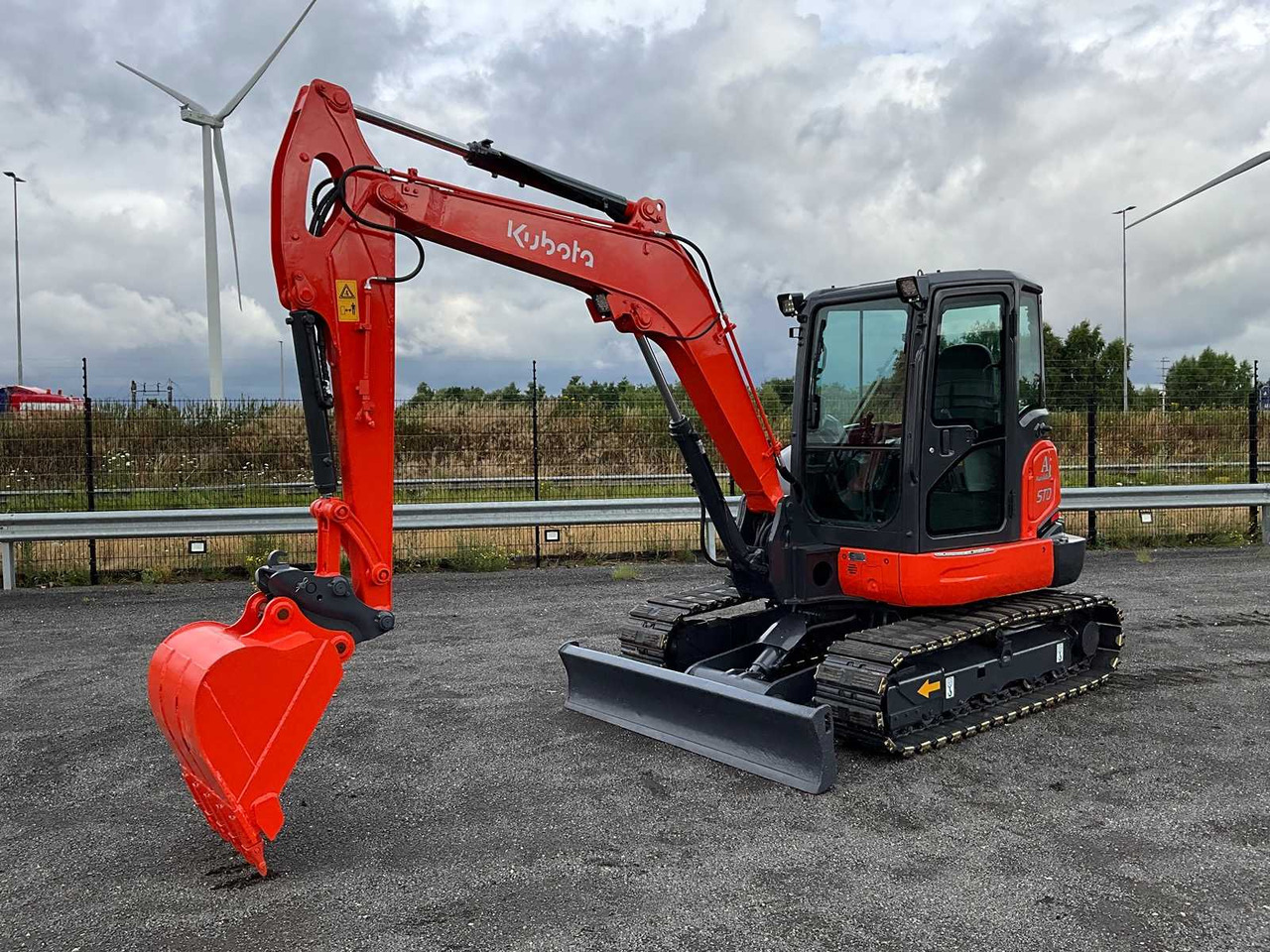 Kubota KX165-5 - Excavadora de cadenas: foto 1 Kubota KX165-5 - Excavadora de cadenas: foto 1