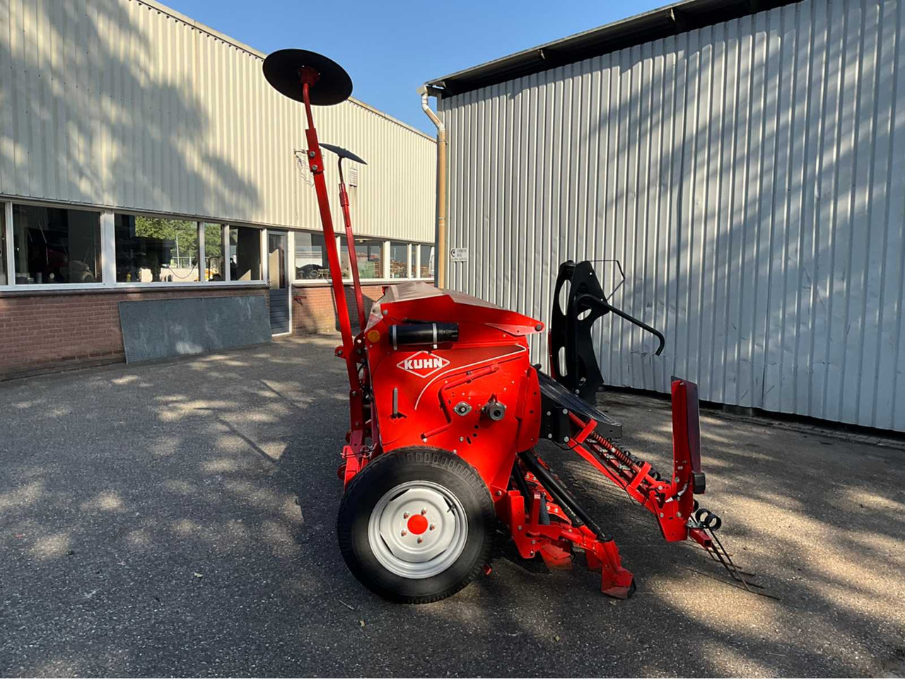 Kuhn Premia 300 - Maquinaria de siembra: foto 4 Kuhn Premia 300 - Maquinaria de siembra: foto 4