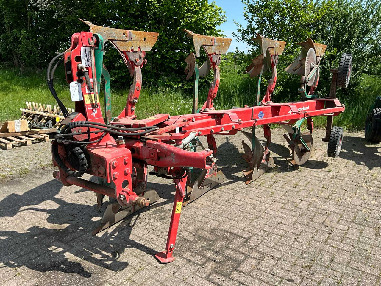 Kverneland LB100 / 4 schaar - Arado: foto 1 Kverneland LB100 / 4 schaar - Arado: foto 1