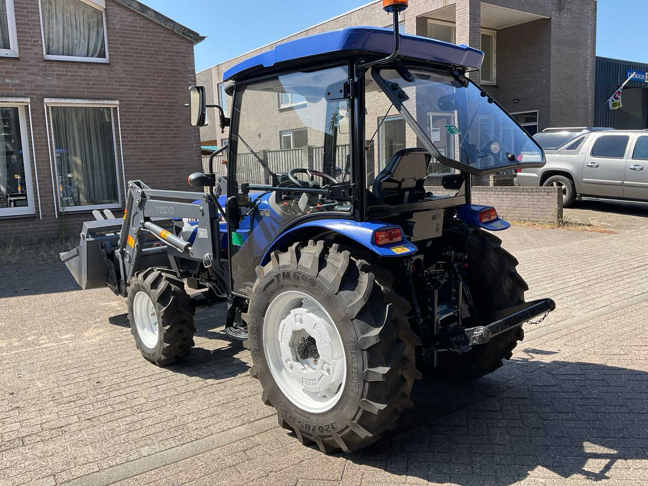 Lovol M404 - Mini tractor: foto 5 Lovol M404 - Mini tractor: foto 5