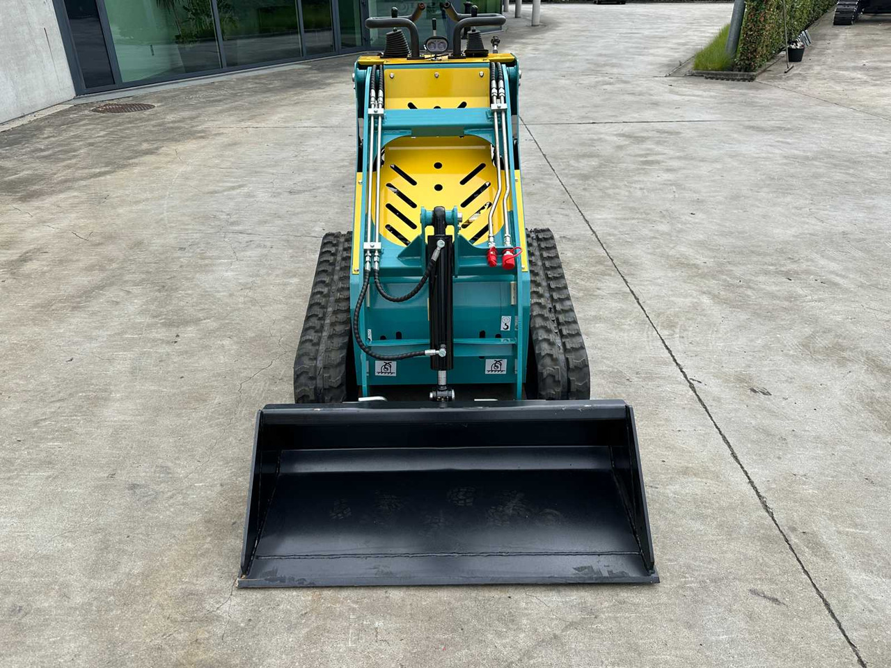 MACHPRO - 2025 - MP-300 - TRACK LOADER - Minicargadora de cadenas: foto 2 MACHPRO - 2025 - MP-300 - TRACK LOADER - Minicargadora de cadenas: foto 2