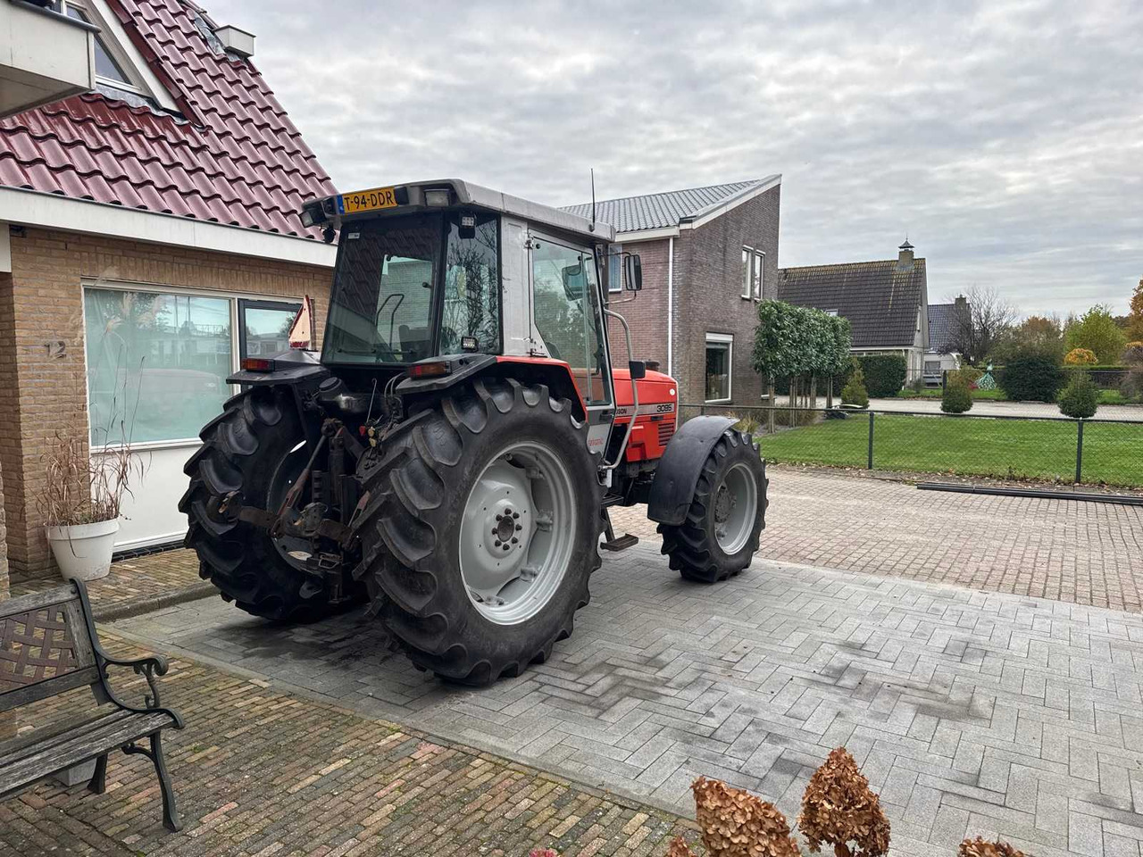 Massey-Ferguson MASSEY-FERGUSON - 3095 DATATRONIC - ALL-WHEEL DRIVE AGRICULTURAL TRACTOR - Tractor: foto 5 Massey-Ferguson MASSEY-FERGUSON - 3095 DATATRONIC - ALL-WHEEL DRIVE AGRICULTURAL TRACTOR - Tractor: foto 5