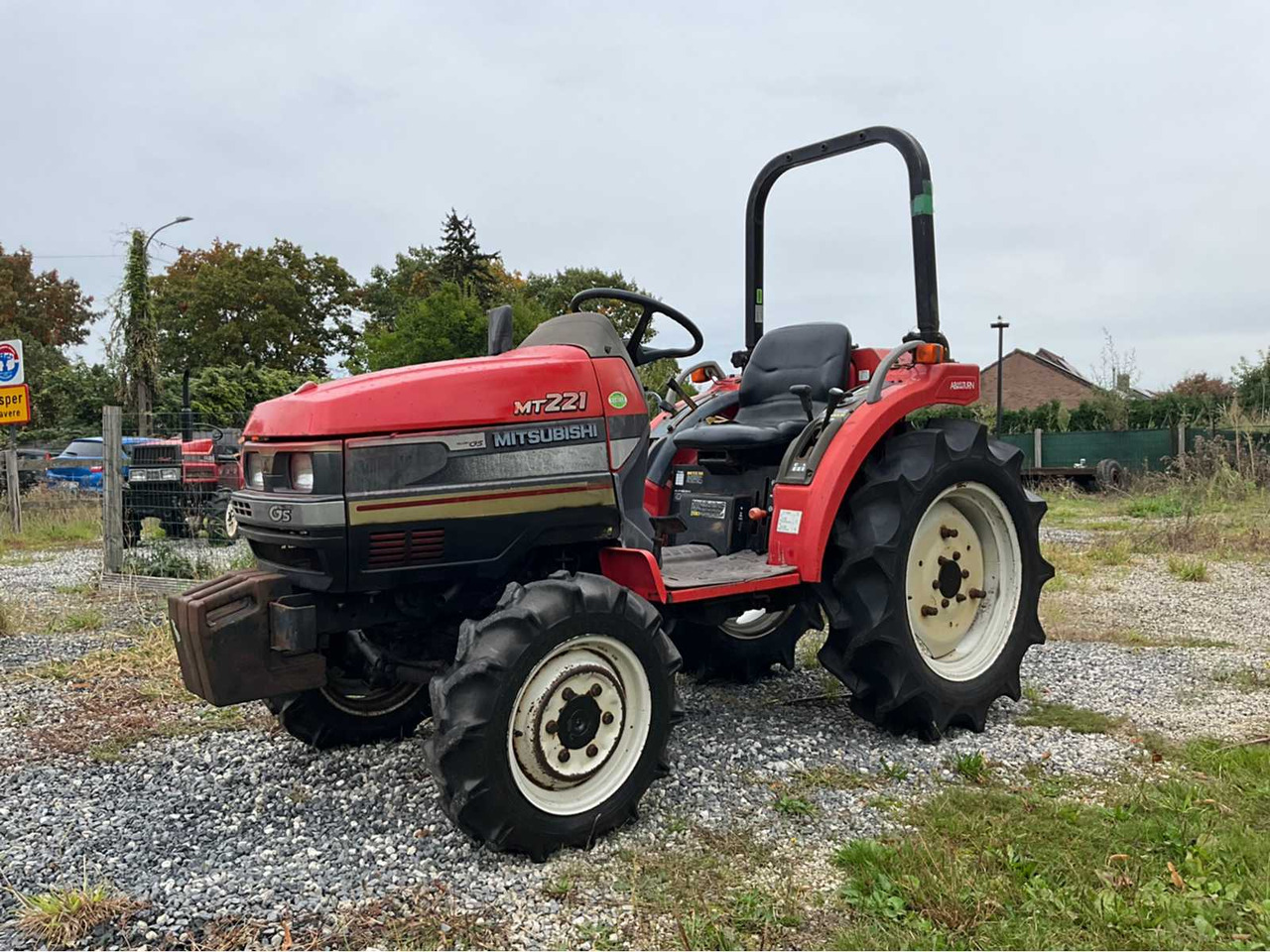 Mitsubishi MT221 - Tractor: foto 1 Mitsubishi MT221 - Tractor: foto 1