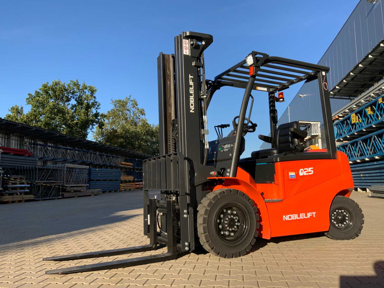 NOBLELIFT - 2024 - Q25-SERIES - 2.5T FORKLIFT ADJUSTABLE FORKS 4.8M - Carretilla elevadora: foto 5 NOBLELIFT - 2024 - Q25-SERIES - 2.5T FORKLIFT ADJUSTABLE FORKS 4.8M - Carretilla elevadora: foto 5