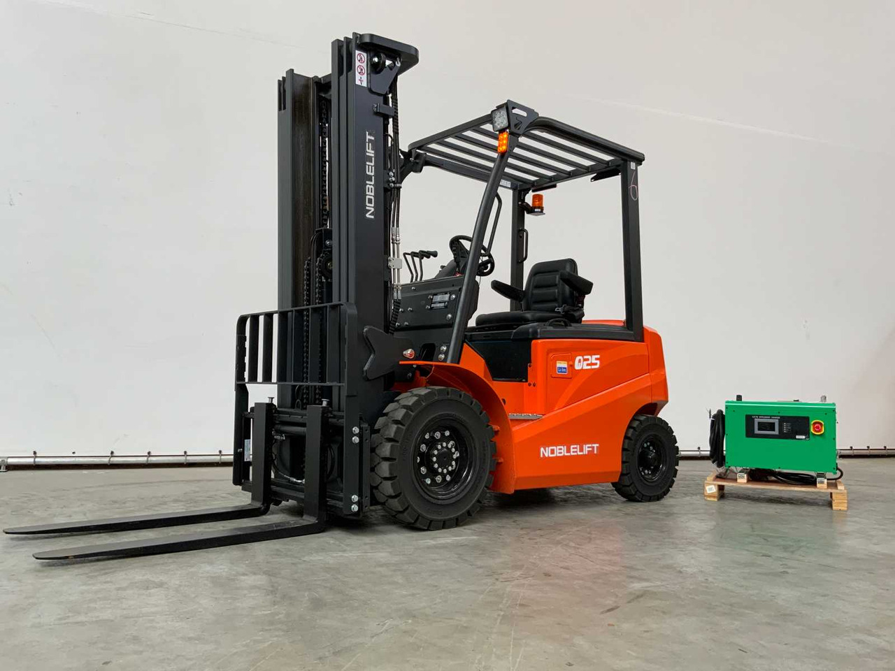 NOBLELIFT - 2024 - Q25-SERIES - 2.5T FORKLIFT ADJUSTABLE FORKS 4.8M - Carretilla elevadora: foto 4 NOBLELIFT - 2024 - Q25-SERIES - 2.5T FORKLIFT ADJUSTABLE FORKS 4.8M - Carretilla elevadora: foto 4