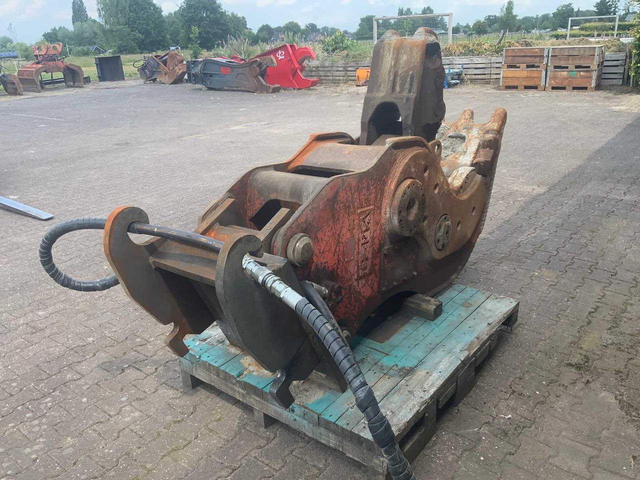 NPK G-18A - Cazo para excavadora: foto 5 NPK G-18A - Cazo para excavadora: foto 5