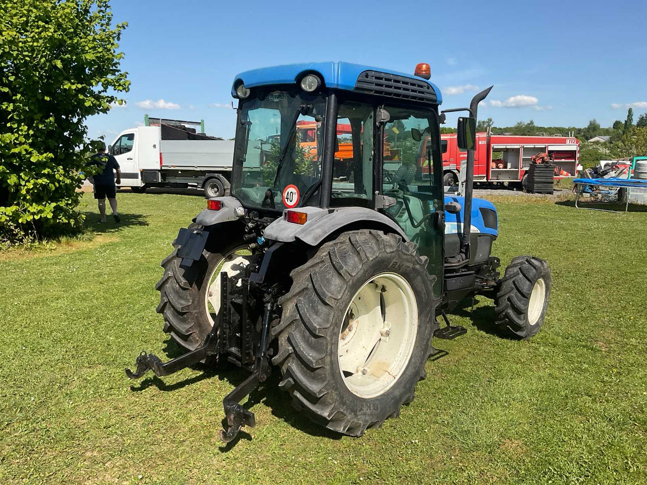 New Holland T4040N - Tractor: foto 5 New Holland T4040N - Tractor: foto 5