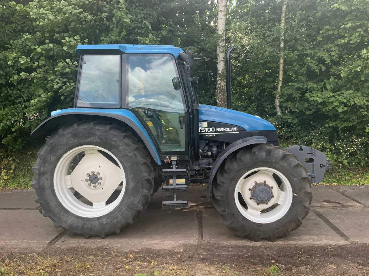 New holland TS-100 - Tractor: foto 4 New holland TS-100 - Tractor: foto 4