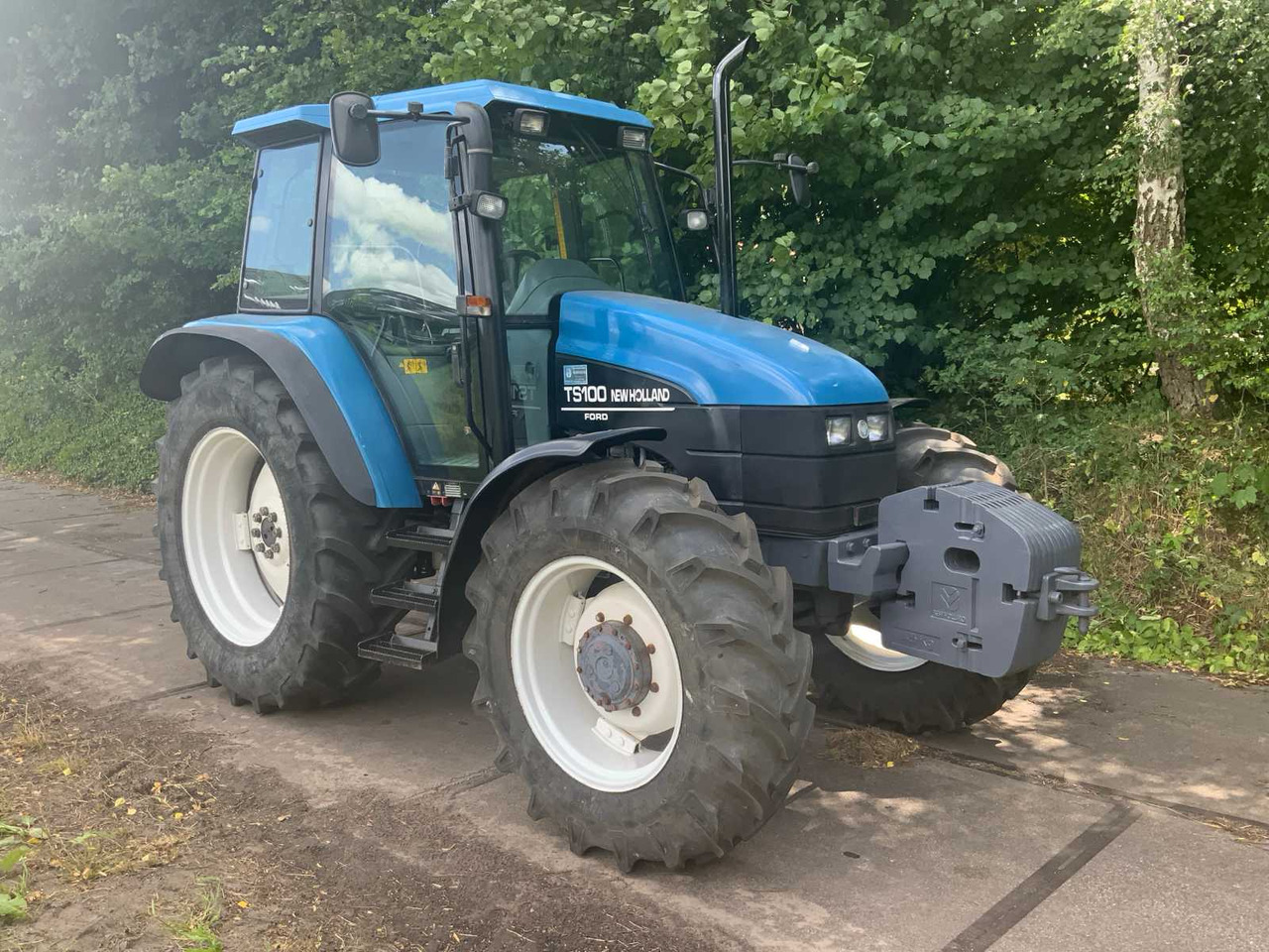New holland TS-100 - Tractor: foto 2 New holland TS-100 - Tractor: foto 2