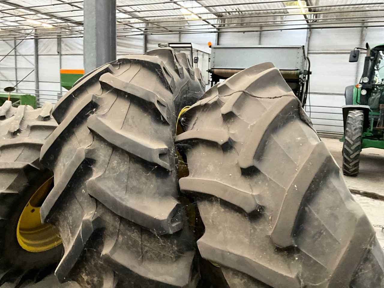 Pirelli TM700 - Neumáticos y llantas para Tractor: foto 3 Pirelli TM700 - Neumáticos y llantas para Tractor: foto 3