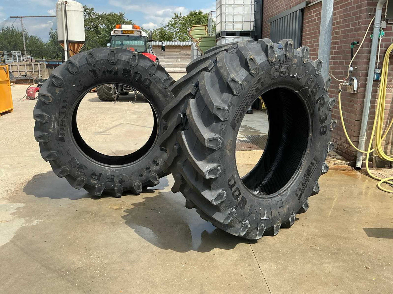 Pirelli TM800 - Neumáticos y llantas para Tractor: foto 1 Pirelli TM800 - Neumáticos y llantas para Tractor: foto 1