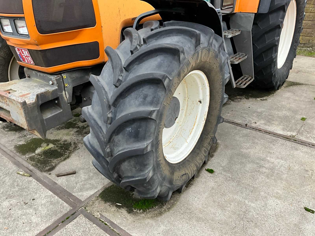 Renault Ares 816RZ - Tractor: foto 5 Renault Ares 816RZ - Tractor: foto 5