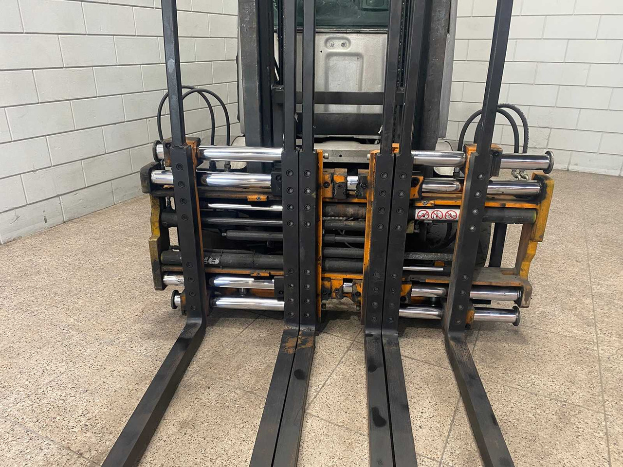 STILL - 2011 - RX60-40 - FORKLIFT TRUCK - Carretilla elevadora: foto 4 STILL - 2011 - RX60-40 - FORKLIFT TRUCK - Carretilla elevadora: foto 4