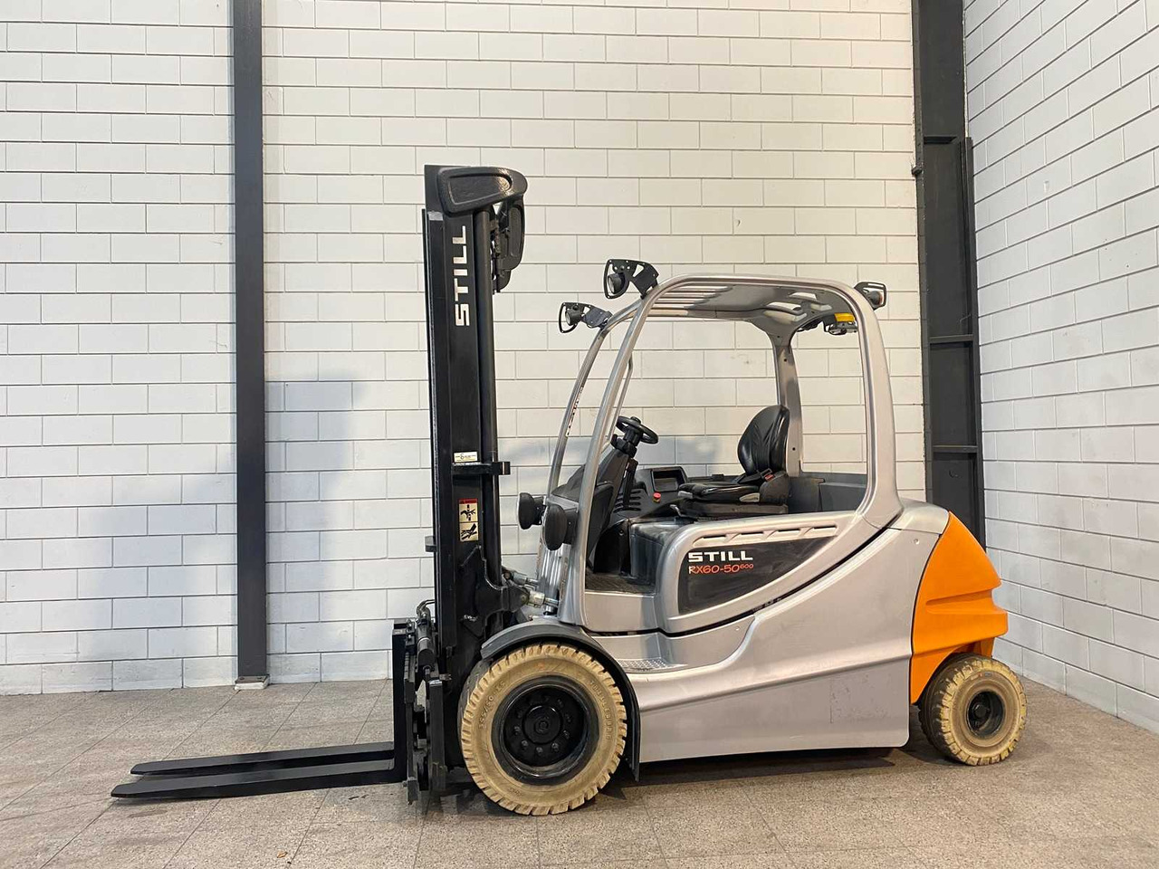 STILL - 2018 - RX60-50/600 - FORKLIFT - Carretilla elevadora: foto 1 STILL - 2018 - RX60-50/600 - FORKLIFT - Carretilla elevadora: foto 1