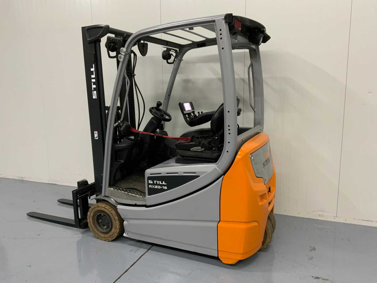 STILL RX 20-16 FORKLIFT, SIDE-SHIFT, BLUESPOT, 2019 FORKLIFT - Carretilla elevadora: foto 3 STILL RX 20-16 FORKLIFT, SIDE-SHIFT, BLUESPOT, 2019 FORKLIFT - Carretilla elevadora: foto 3