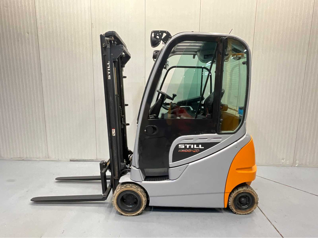 STILL - RX60-20 - FORKLIFT - TRIPLEX - FREELIFT - CLOSED CABIN - BLUESPOT - Carretilla elevadora: foto 4 STILL - RX60-20 - FORKLIFT - TRIPLEX - FREELIFT - CLOSED CABIN - BLUESPOT - Carretilla elevadora: foto 4