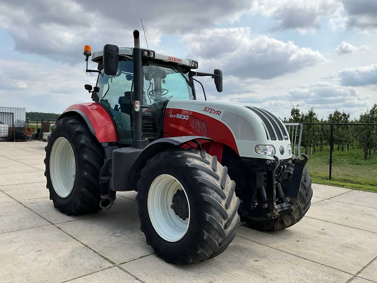 Steyr CVT 6230 - Tractor: foto 3 Steyr CVT 6230 - Tractor: foto 3
