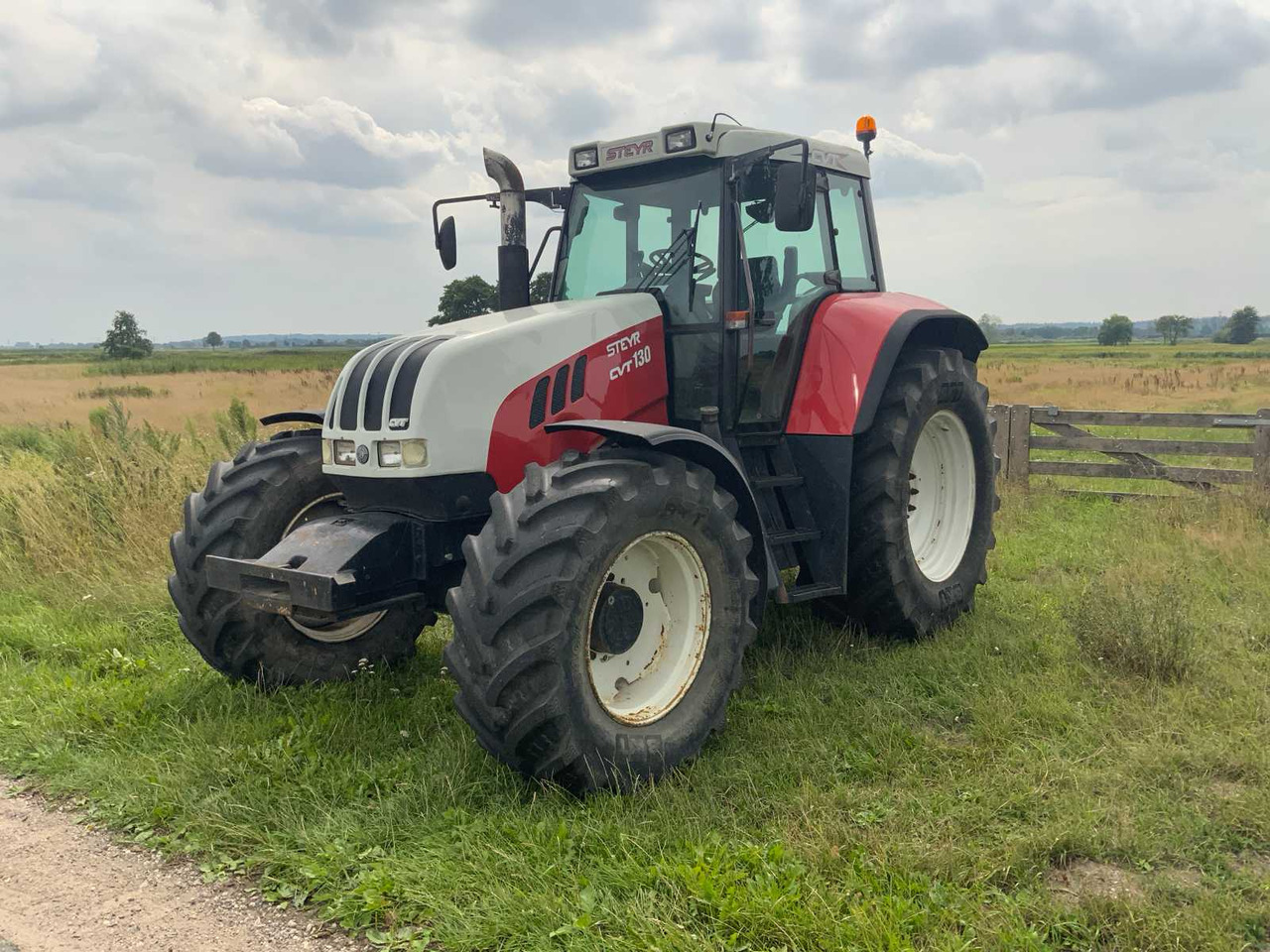 Steyr CVT130 - Tractor: foto 2 Steyr CVT130 - Tractor: foto 2