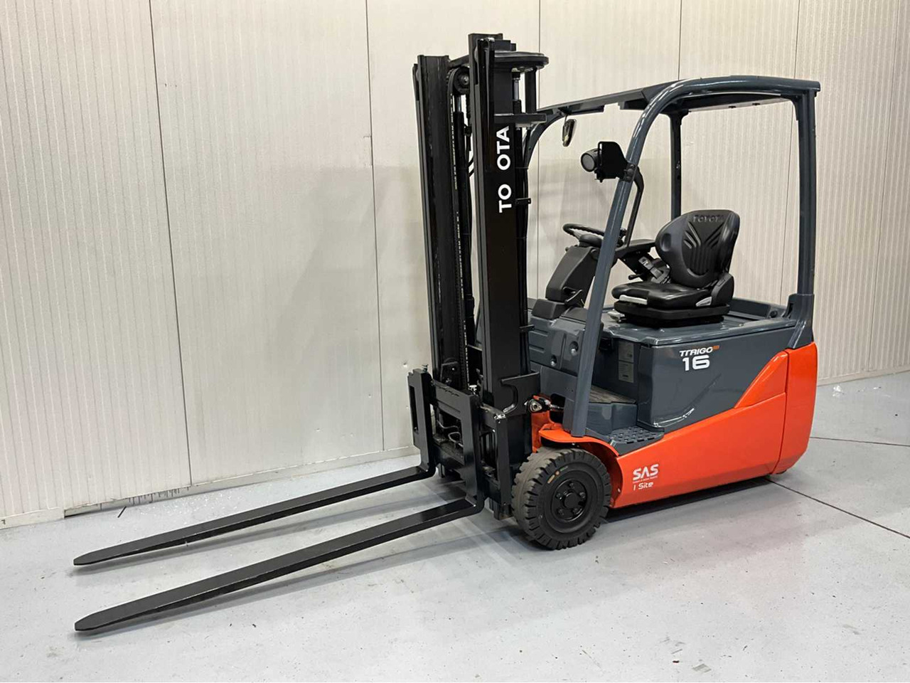 TOYOTA - 8FBE16T - FORKLIFT YEAR OF MANUFACTURE 2019- SPOONS 160CM - 7325 HOURS - SIDE-SHIFT - Carretilla elevadora: foto 1 TOYOTA - 8FBE16T - FORKLIFT YEAR OF MANUFACTURE 2019- SPOONS 160CM - 7325 HOURS - SIDE-SHIFT - Carretilla elevadora: foto 1