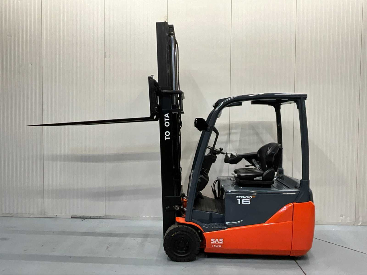TOYOTA - 8FBE16T - FORKLIFT YEAR OF MANUFACTURE 2019- SPOONS 160CM - 7325 HOURS - SIDE-SHIFT - Carretilla elevadora: foto 4 TOYOTA - 8FBE16T - FORKLIFT YEAR OF MANUFACTURE 2019- SPOONS 160CM - 7325 HOURS - SIDE-SHIFT - Carretilla elevadora: foto 4