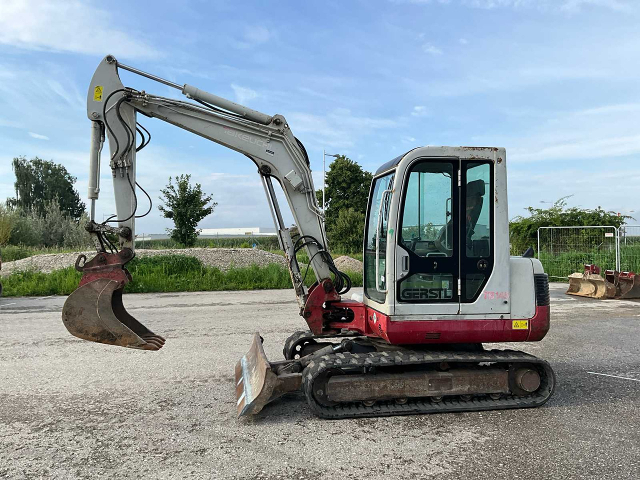 Takeuchi TB145 - Excavadora de cadenas: foto 3 Takeuchi TB145 - Excavadora de cadenas: foto 3