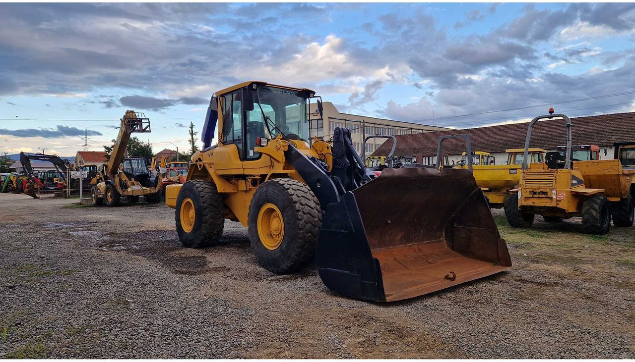 VOLVO L90F - Cargadora de ruedas: foto 1 VOLVO L90F - Cargadora de ruedas: foto 1