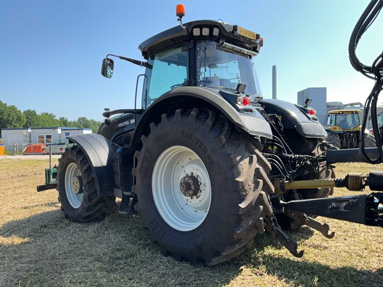 Valtra S374 - Tractor: foto 4 Valtra S374 - Tractor: foto 4