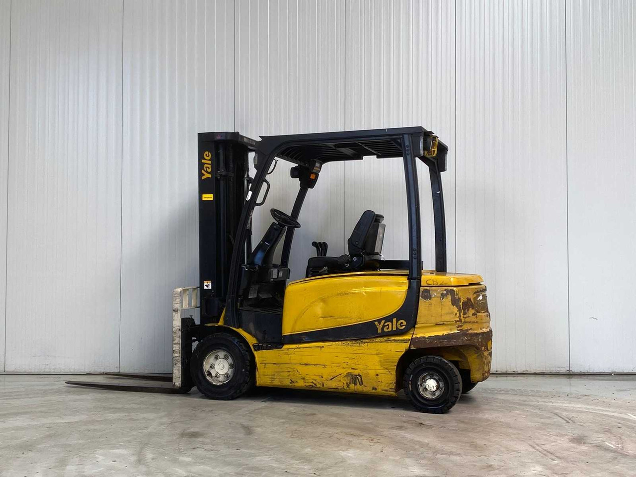 YALE - 2013 - ERP 35 VL - FORKLIFT TRIPLEX - FREELIFT - SIDESHIFT - Carretilla elevadora: foto 1 YALE - 2013 - ERP 35 VL - FORKLIFT TRIPLEX - FREELIFT - SIDESHIFT - Carretilla elevadora: foto 1