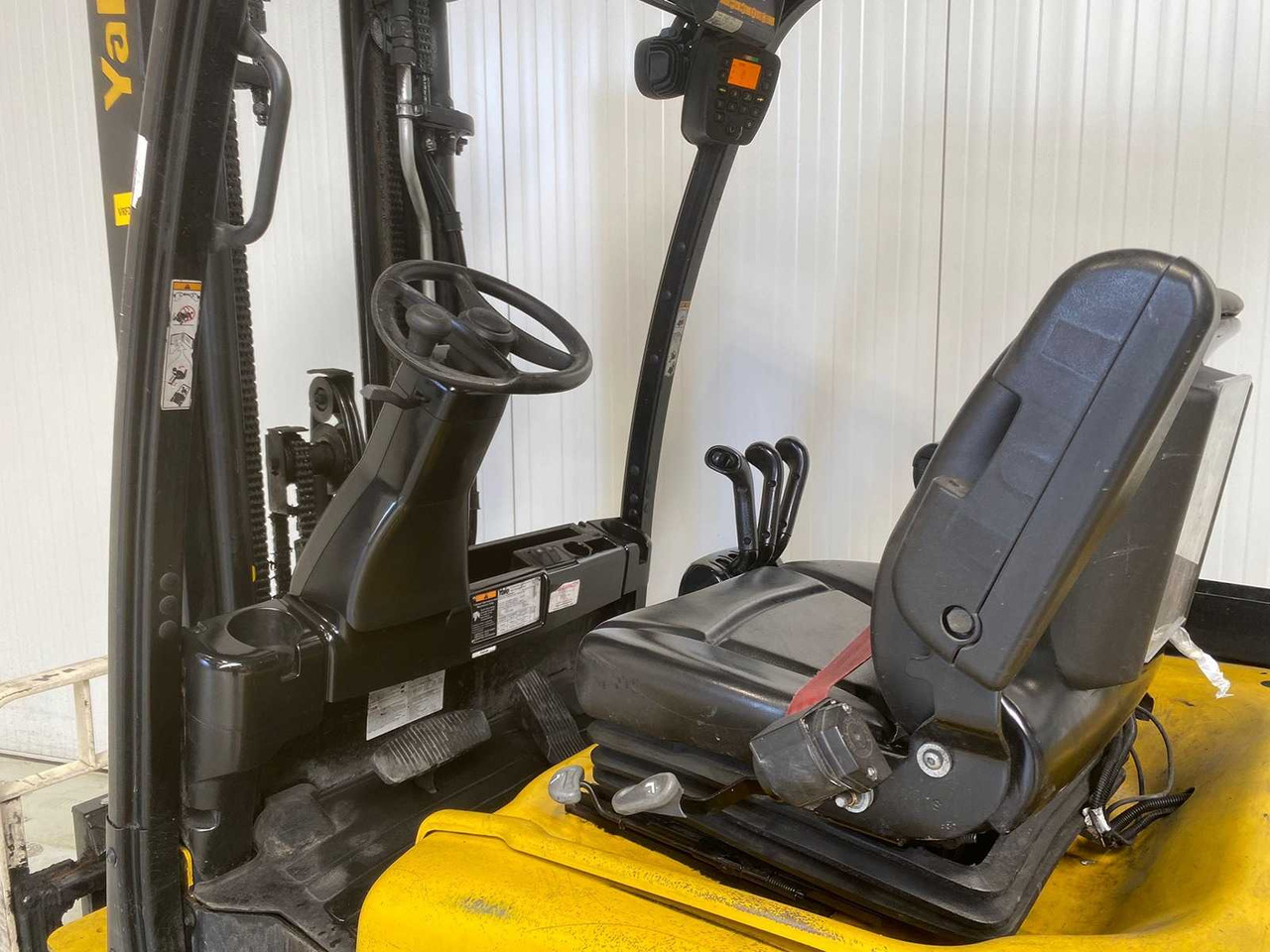 YALE - 2013 - ERP 35 VL - FORKLIFT TRIPLEX - FREELIFT - SIDESHIFT - Carretilla elevadora: foto 3 YALE - 2013 - ERP 35 VL - FORKLIFT TRIPLEX - FREELIFT - SIDESHIFT - Carretilla elevadora: foto 3