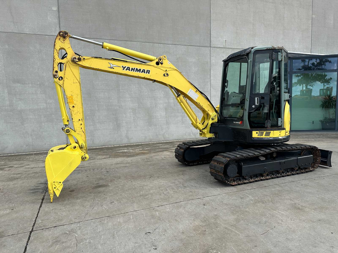 Yanmar YANMAR - 2010 - VIO55-5B - MIDI EXCAVATOR - Excavadora de cadenas: foto 1 Yanmar YANMAR - 2010 - VIO55-5B - MIDI EXCAVATOR - Excavadora de cadenas: foto 1