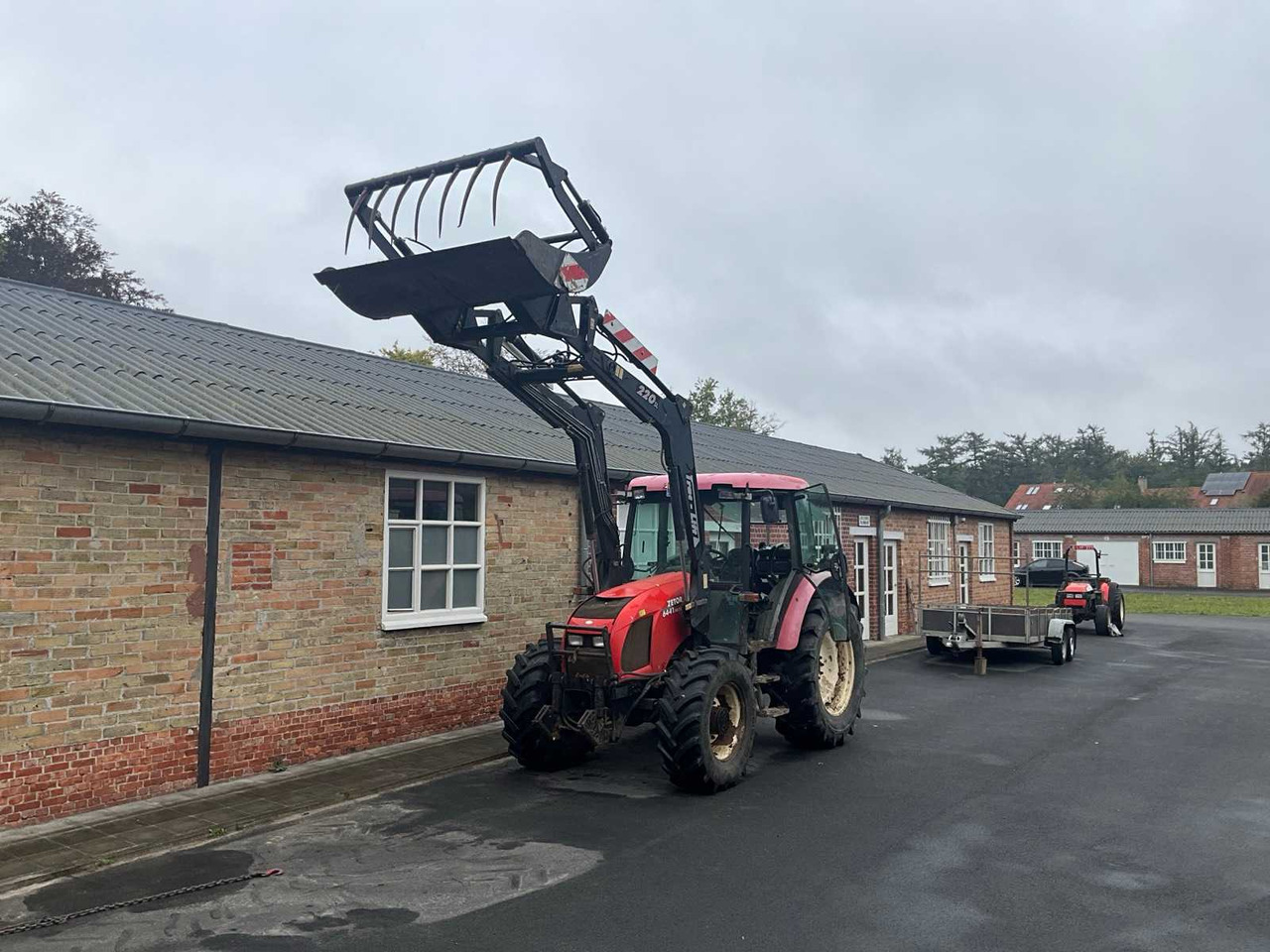 Zetor Proxima 6441 - Tractor: foto 1 Zetor Proxima 6441 - Tractor: foto 1