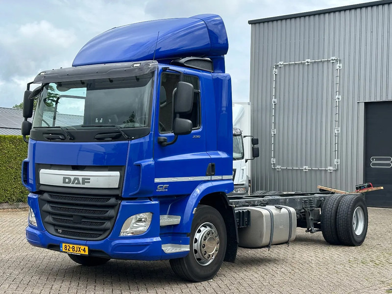 DAF CF 250 CF250. EURO6. - Camión chasis: foto 1 DAF CF 250 CF250. EURO6. - Camión chasis: foto 1