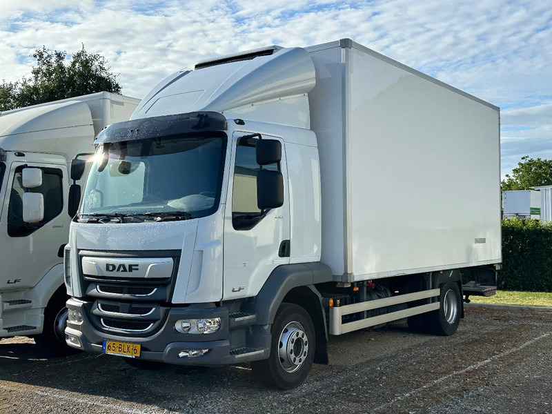 DAF LF 210 LF.14.210 EURO6. KOELBAKWAGEN MET LAADKLEP - Camión frigorífico: foto 1 DAF LF 210 LF.14.210 EURO6. KOELBAKWAGEN MET LAADKLEP - Camión frigorífico: foto 1