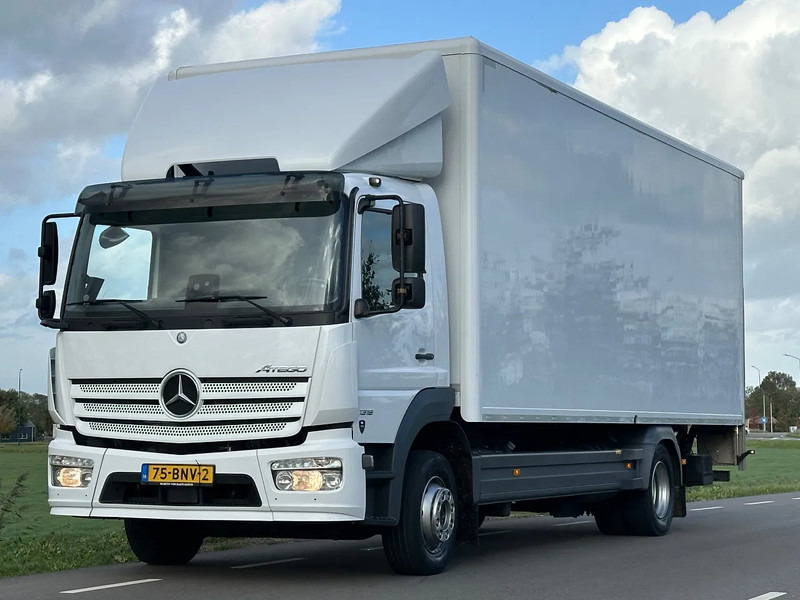 Mercedes-Benz Atego ATEGO 1318L - Camión caja cerrada: foto 1 Mercedes-Benz Atego ATEGO 1318L - Camión caja cerrada: foto 1