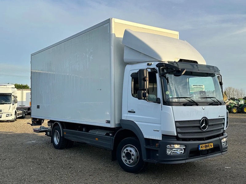 Mercedes-Benz Atego ATEGO1218 GEISOLEERDE OPBOUW 620x247x260! 2000kg Laadklep. - Camión caja cerrada: foto 2 Mercedes-Benz Atego ATEGO1218 GEISOLEERDE OPBOUW 620x247x260! 2000kg Laadklep. - Camión caja cerrada: foto 2