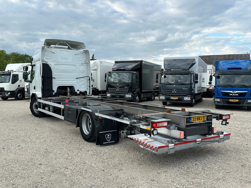 Renault D280 - Camión lona: foto 3 Renault D280 - Camión lona: foto 3