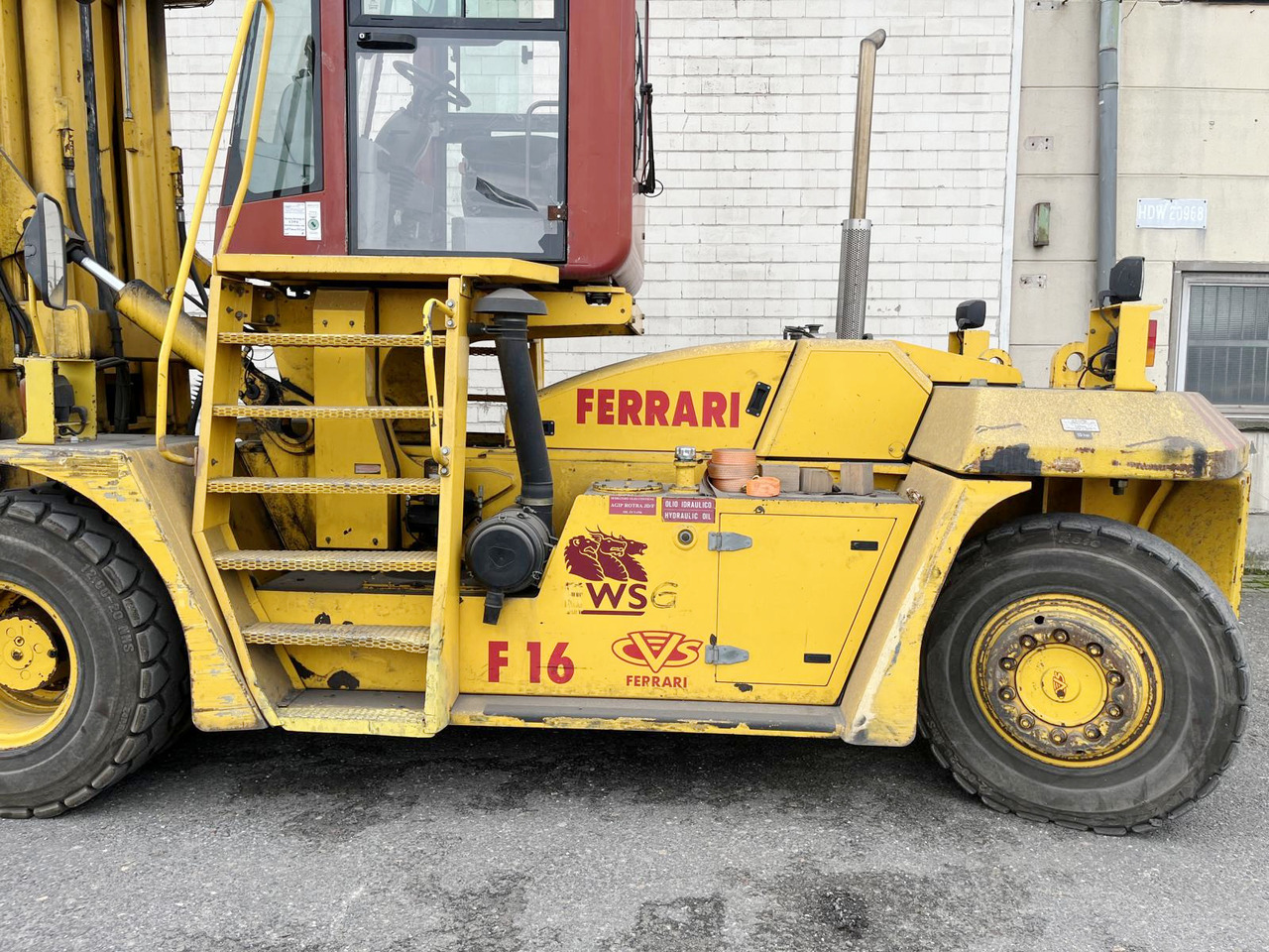 CVS Ferrari F16 - Carretilla para contenedores: foto 4 CVS Ferrari F16 - Carretilla para contenedores: foto 4