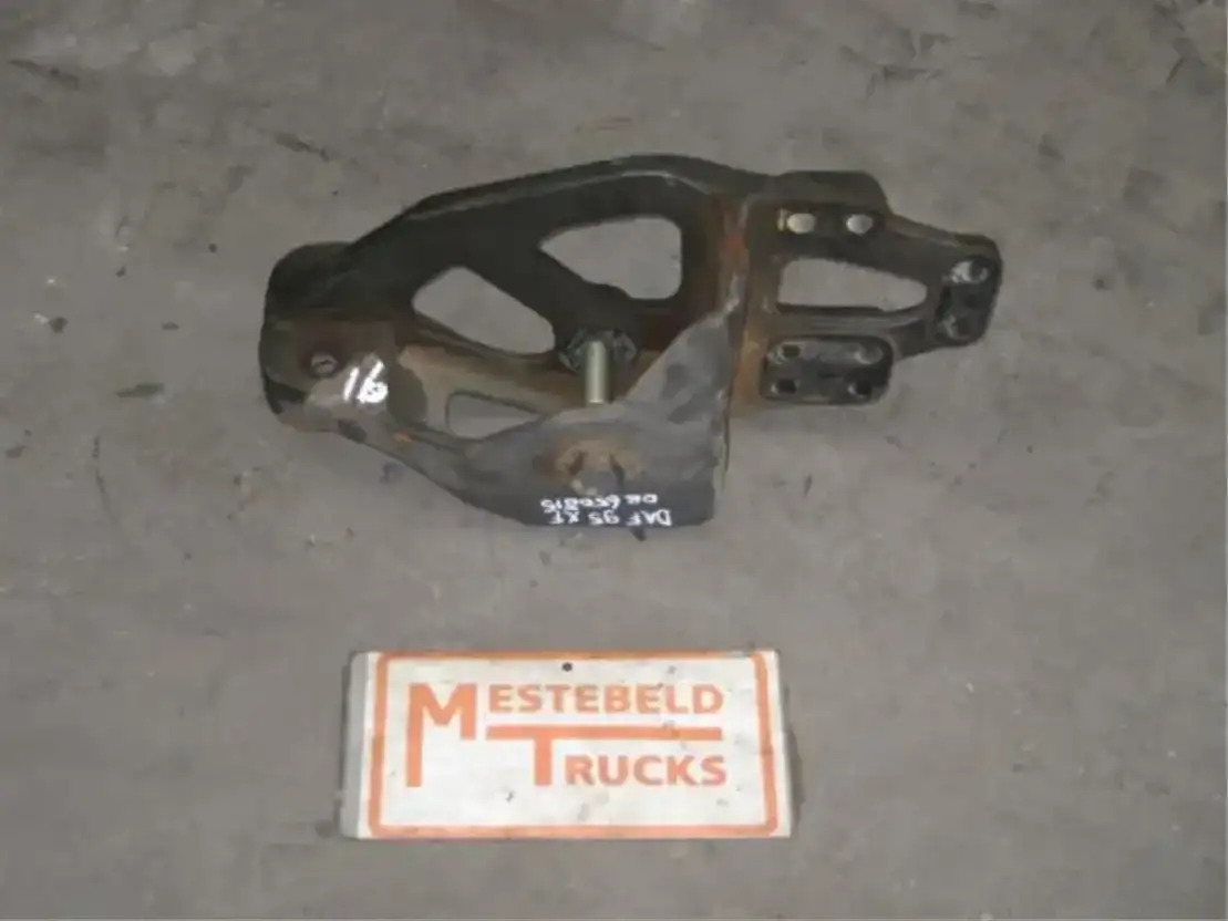 DAF Steun veerpakket XF 95 - Bastidor/ Chasis para Camión: foto 1 DAF Steun veerpakket XF 95 - Bastidor/ Chasis para Camión: foto 1