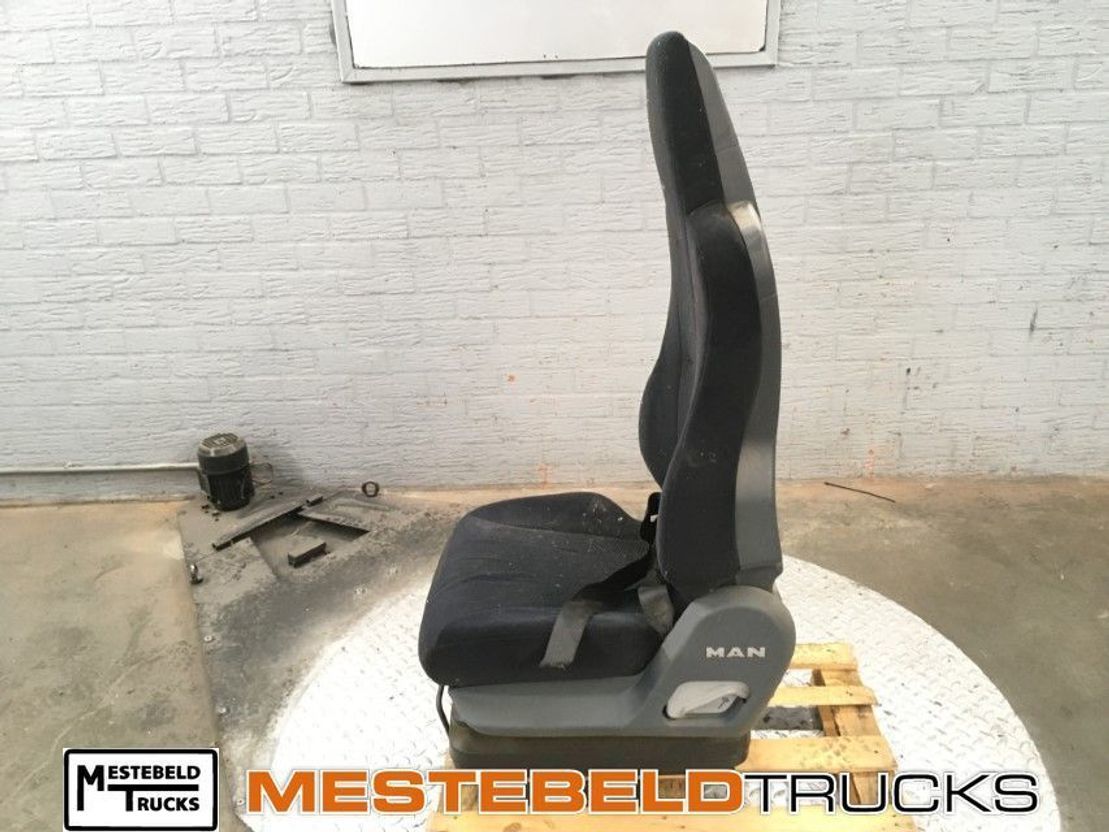 MAN Bijrijdersstoel statisch - Cabina e interior para Camión: foto 2 MAN Bijrijdersstoel statisch - Cabina e interior para Camión: foto 2