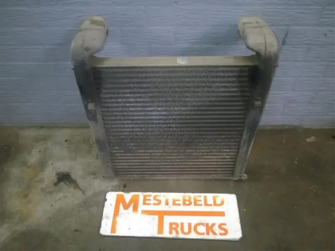 MAN Intercooler L2000 - Sistema de refrigeración para Camión: foto 1 MAN Intercooler L2000 - Sistema de refrigeración para Camión: foto 1