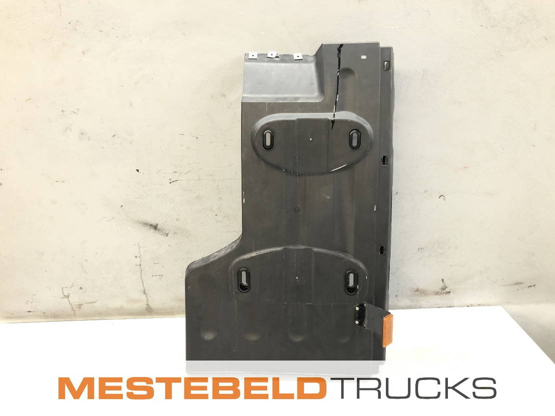Mercedes-Benz Spatbord rechts - Bastidor/ Chasis para Camión: foto 1 Mercedes-Benz Spatbord rechts - Bastidor/ Chasis para Camión: foto 1