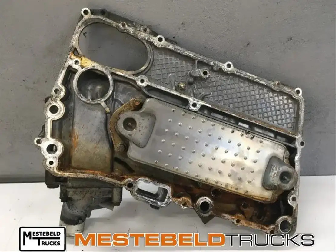 Scania Deksel met oliekoeler R400 - Motor para Camión: foto 1 Scania Deksel met oliekoeler R400 - Motor para Camión: foto 1